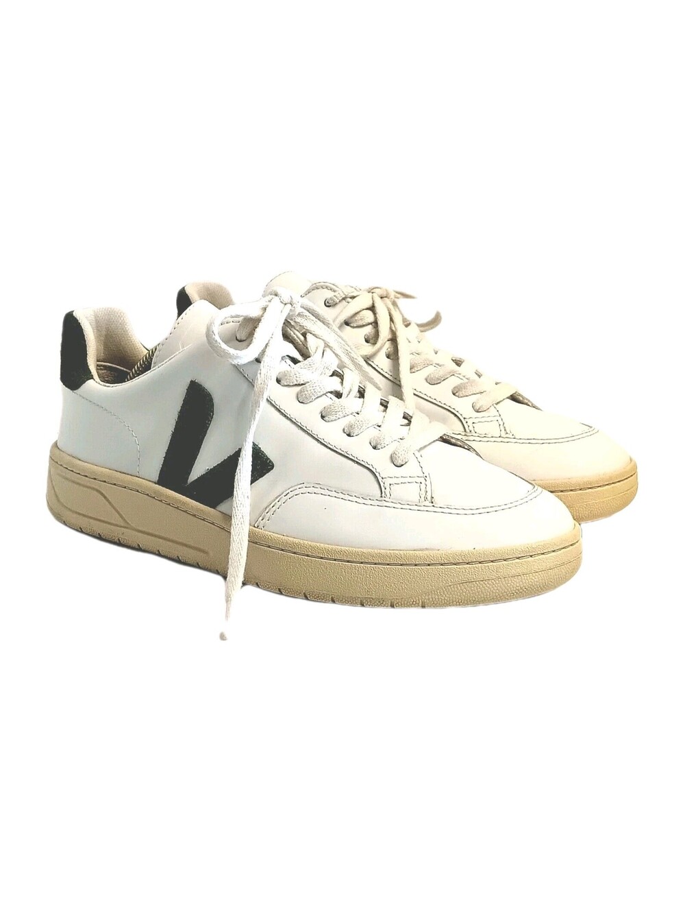 Veja V-12 Women's Size 8 Leather Sneaker White & Cyprus (Green) EUC